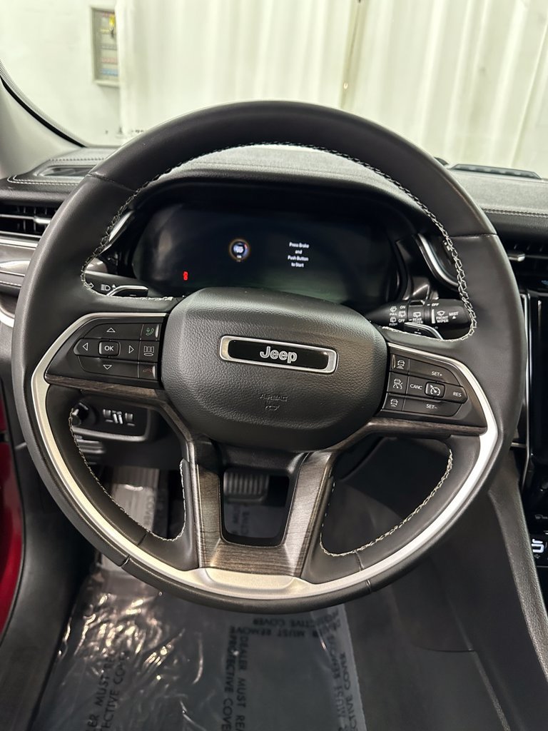 Used 2024 Jeep Grand Cherokee Limited 4xe AWD/4WD image 16