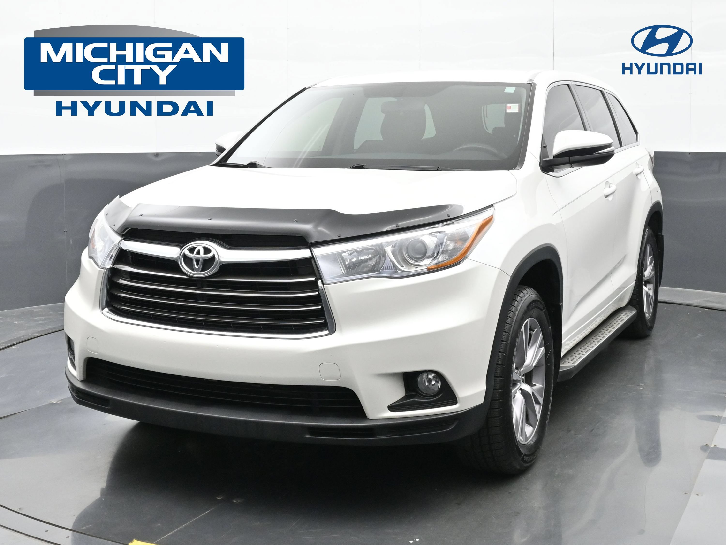 Used 2015 Toyota Highlander Plus AWD/4WD image 1