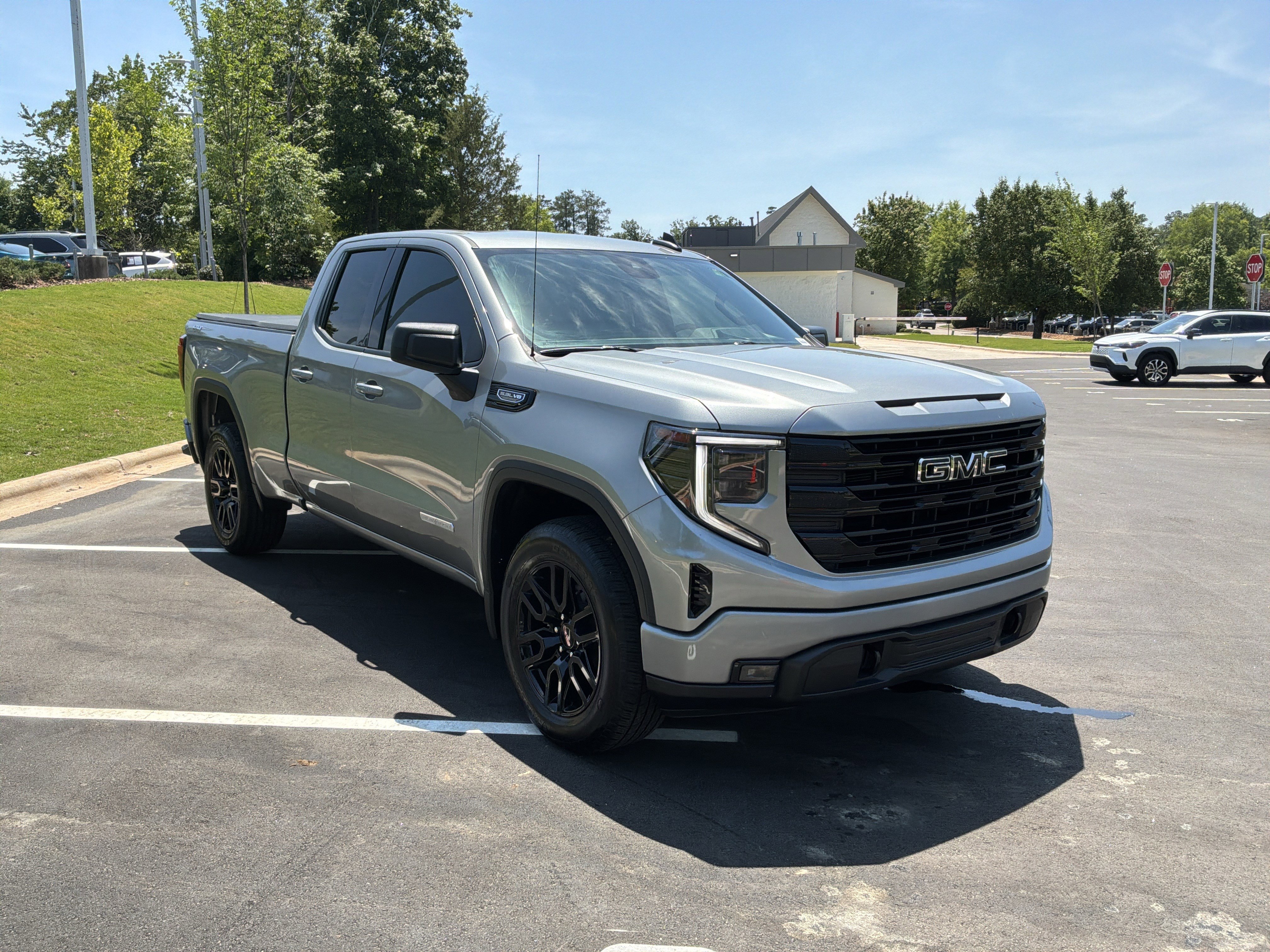 Used 2023 GMC Sierra 1500 Elevation AWD/4WD image 14