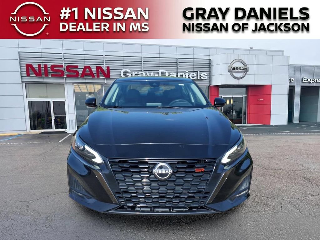 Used 2023 Nissan Altima 2.5 SR FWD video 2