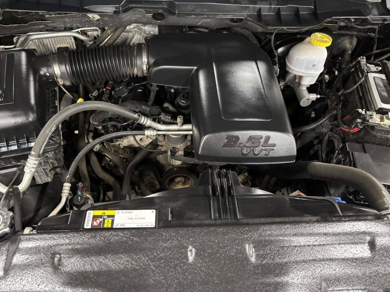 Used 2022 RAM 1500 Classic SLT w/ Protection Group AWD/4WD image 11