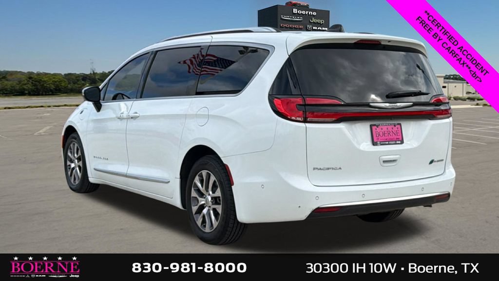 Used 2025 Chrysler Pacifica Pinnacle FWD image 5