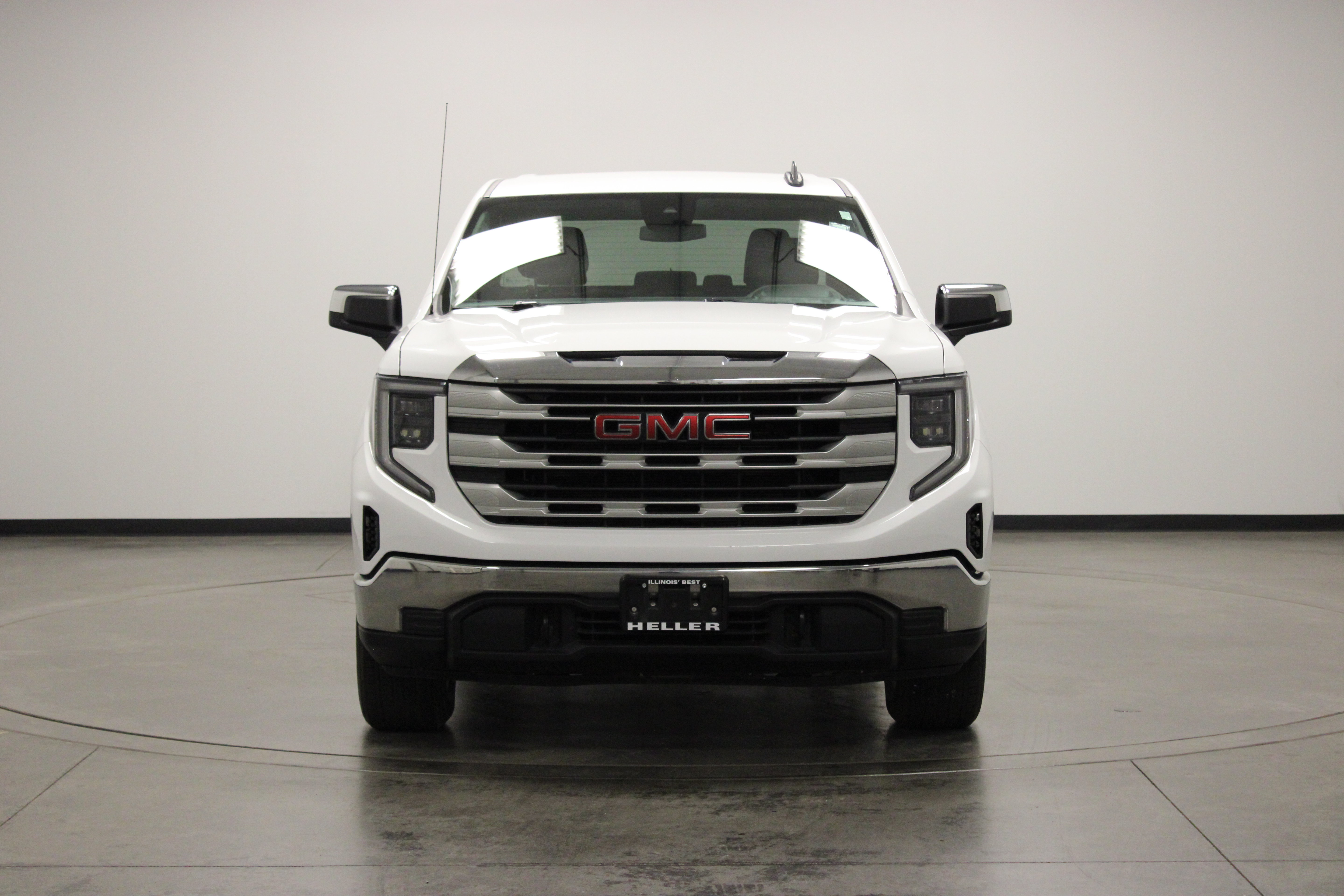 Used 2023 GMC Sierra 1500 SLE w/ Max Trailering Package AWD/4WD image 3