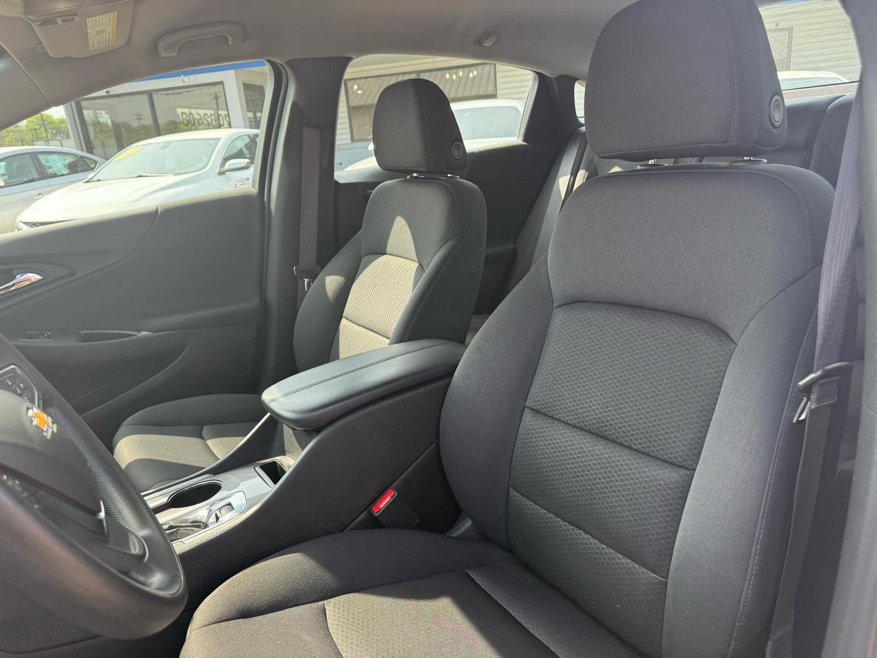 Used 2025 Chevrolet Malibu LT FWD image 9