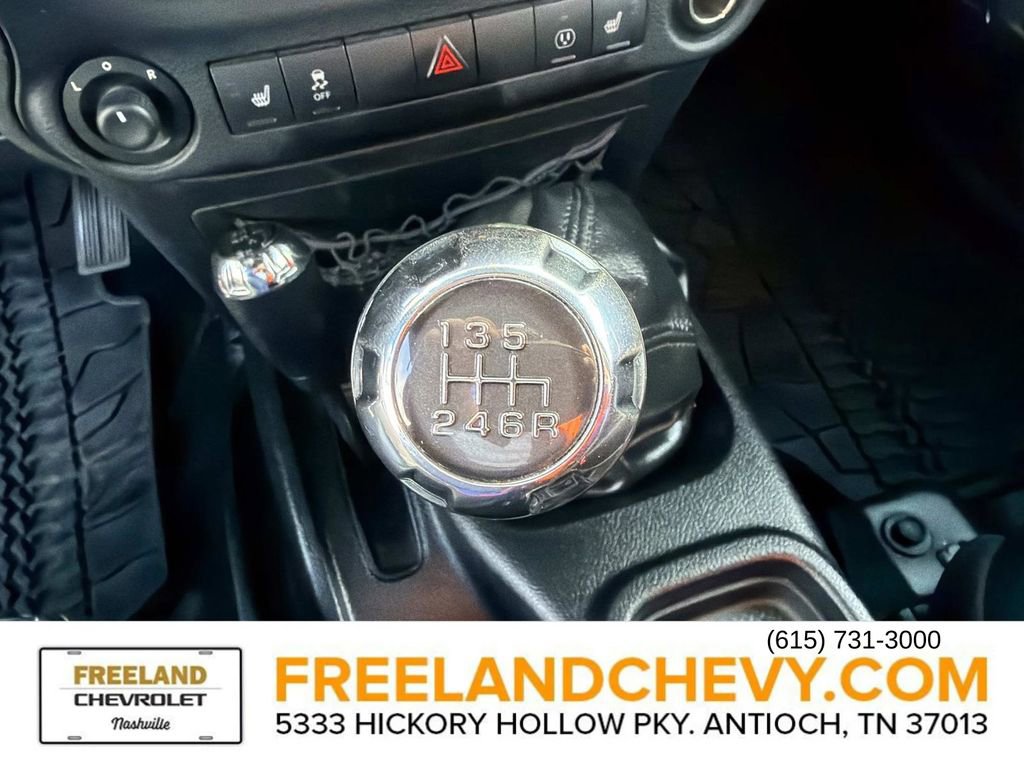 Used 2013 Jeep Wrangler Unlimited Rubicon w/ Connectivity Group image 27