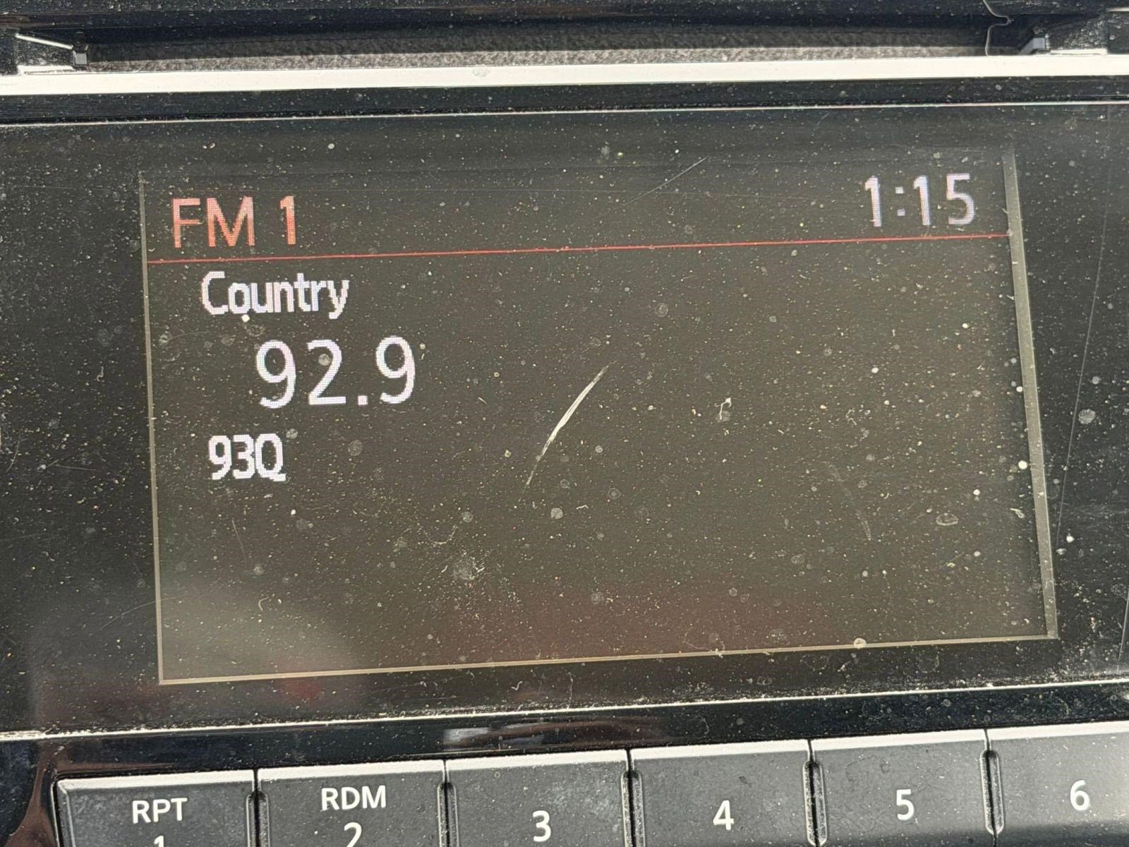 Used 2014 Nissan Rogue S image 24