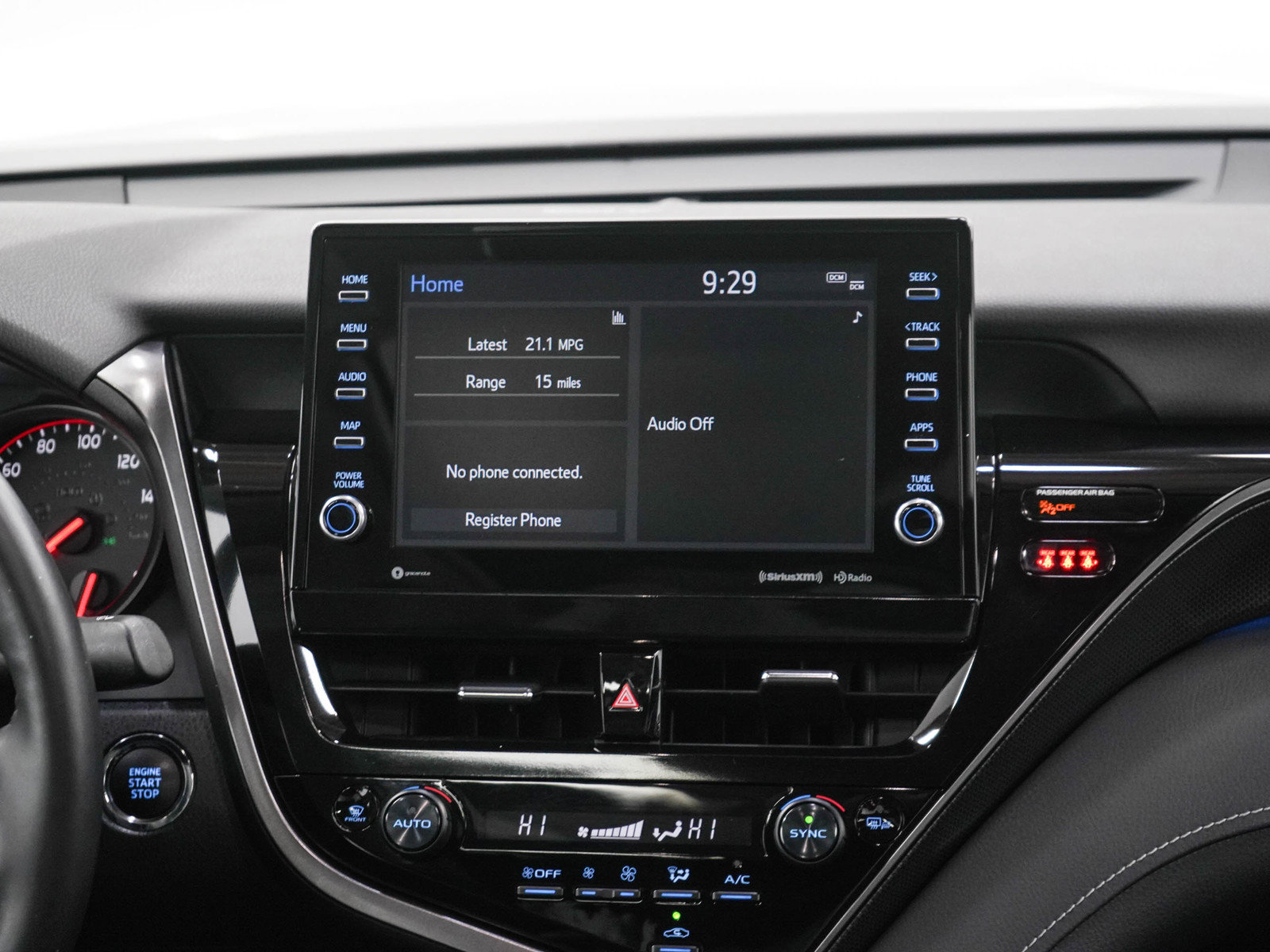 Used 2022 Toyota Camry XSE FWD image 15