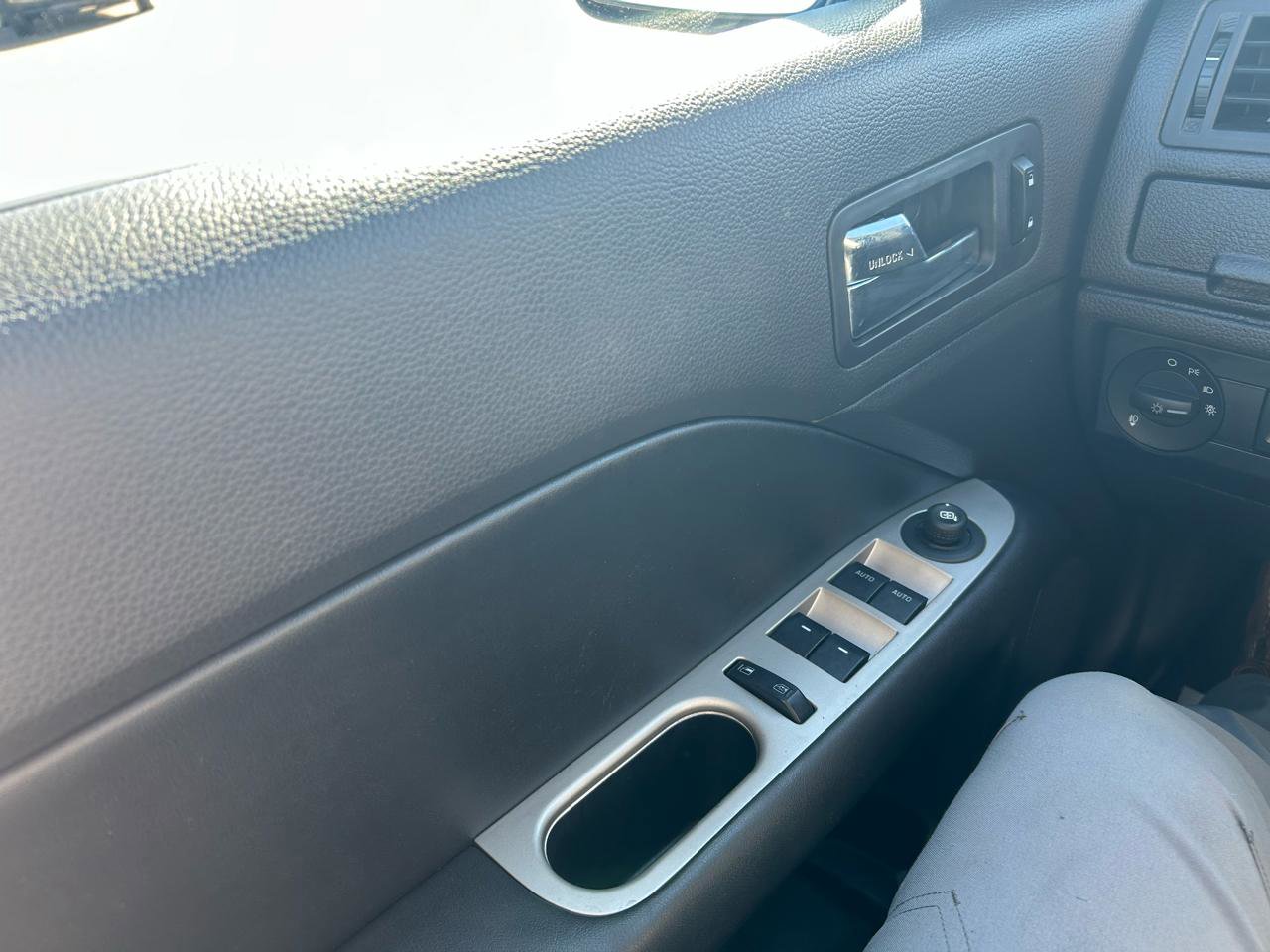 Used 2011 Ford Fusion SEL w/ Moons & Tunes Pkg image 27