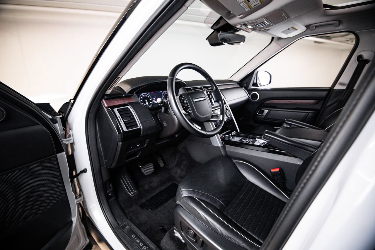 Used 2020 Land Rover Discovery HSE Luxury AWD/4WD image 4