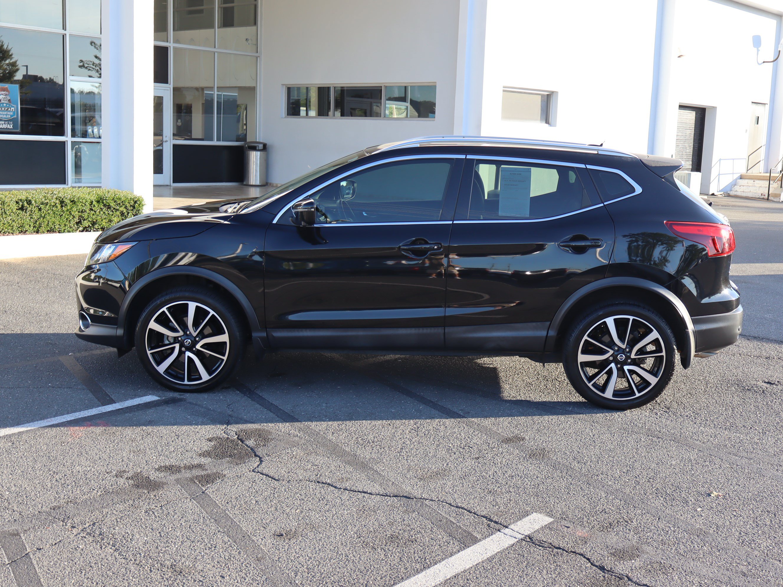 Used 2019 Nissan Rogue Sport SL FWD image 7