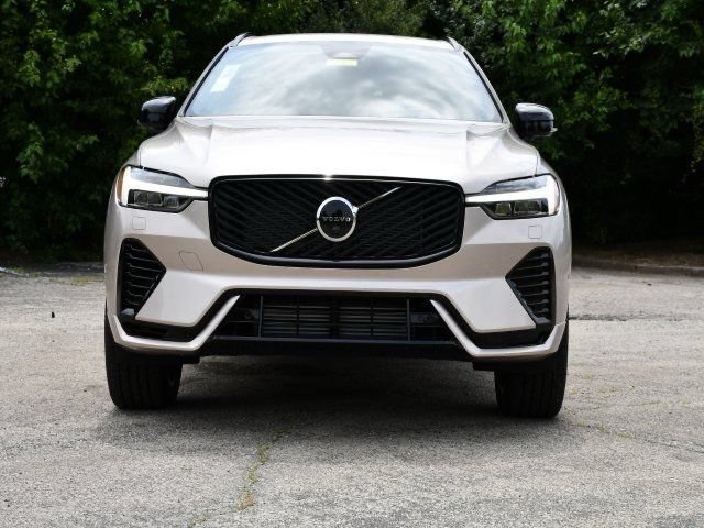 New 2026 Volvo XC60 T8 Ultra w/ Protection Package Premier AWD/4WD image 2