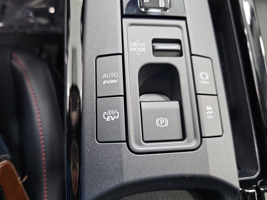New 2026 Toyota Prius Plug-In Hybrid FWD image 23