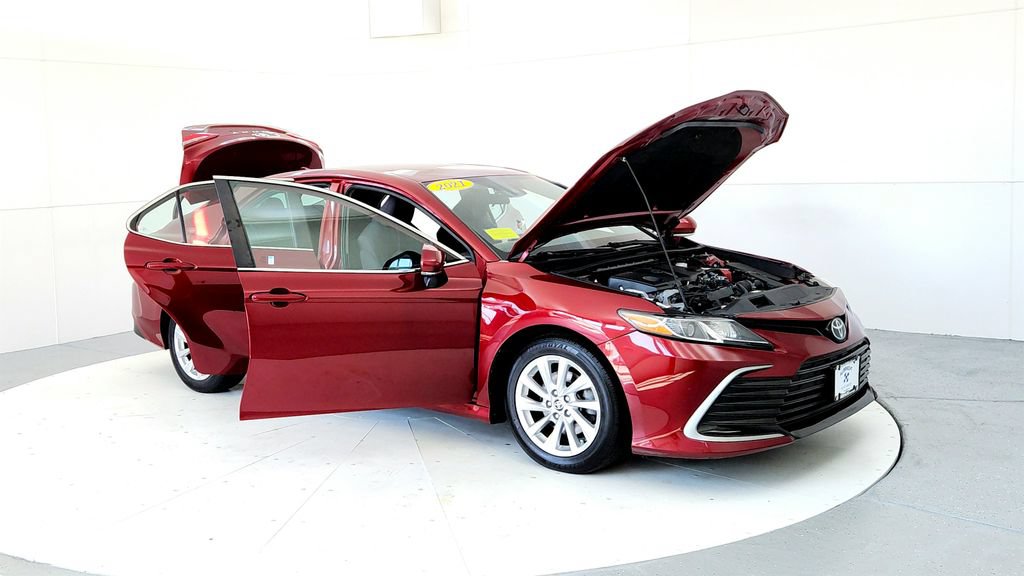Used 2021 Toyota Camry LE w/ Cold Weather Package FWD image 12