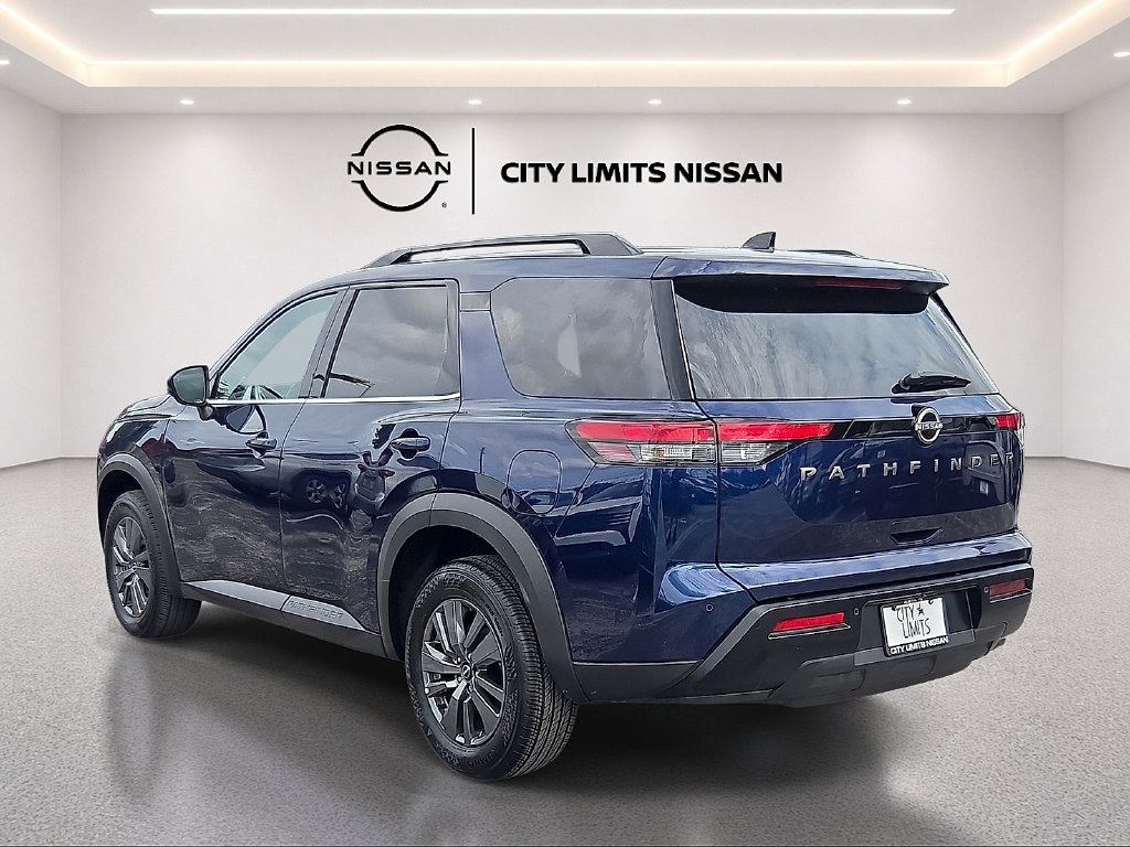 Used 2026 Nissan Pathfinder SV FWD image 5