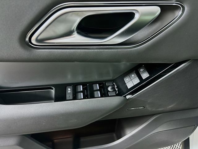 Used 2025 Land Rover Range Rover Velar S AWD/4WD image 20