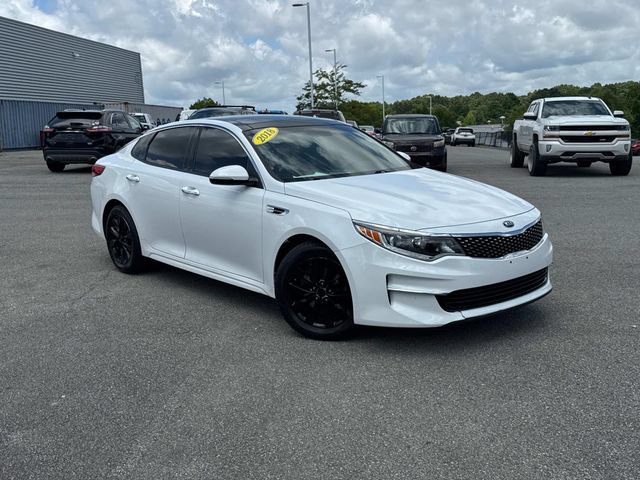 Used 2018 Kia Optima EX w/ Premium Package FWD image 2
