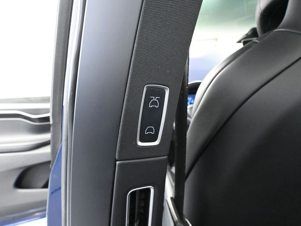 Used 2018 Tesla Model X 100D image 35