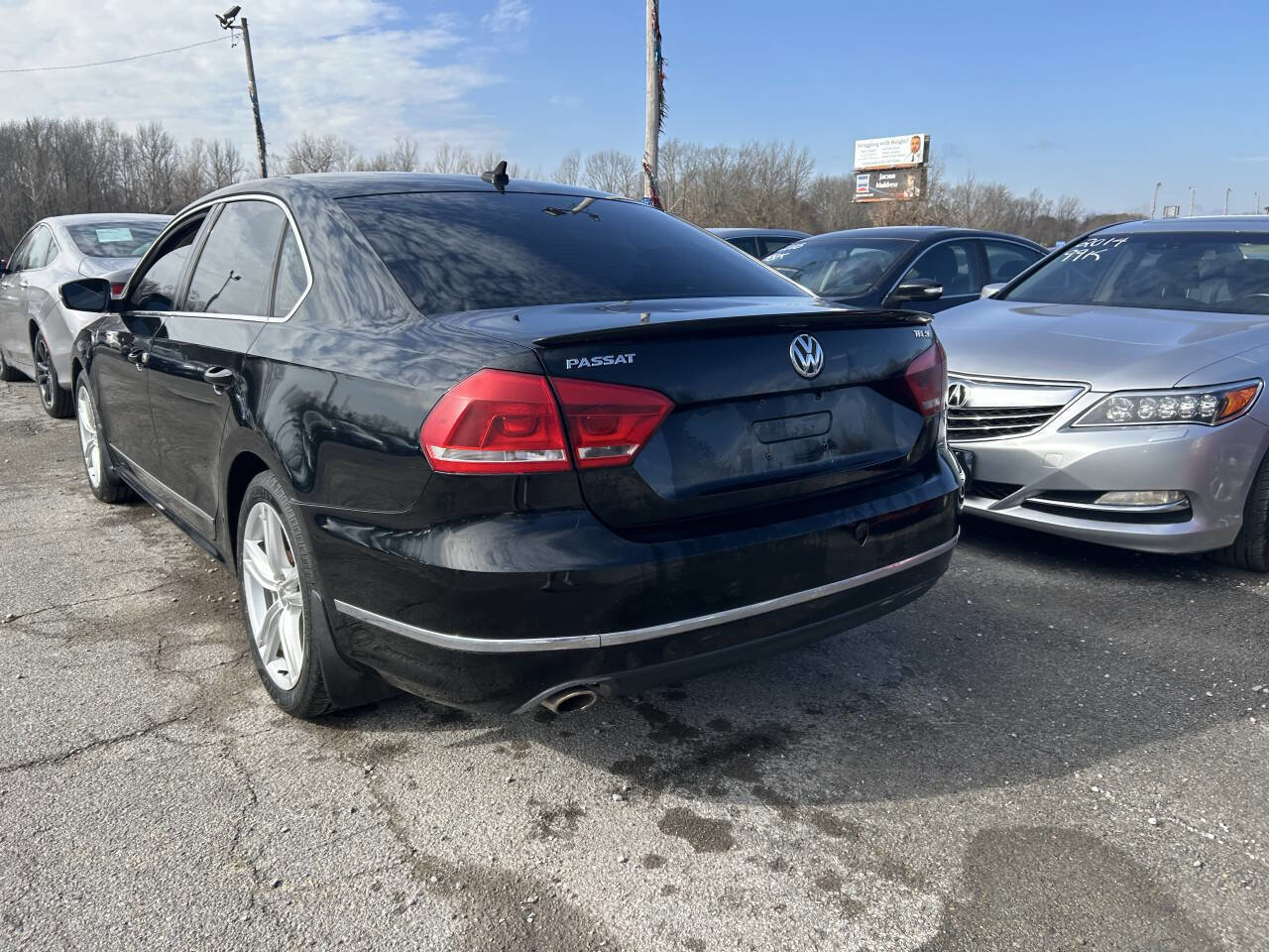 Used 2013 Volkswagen Passat TDI SE image 4