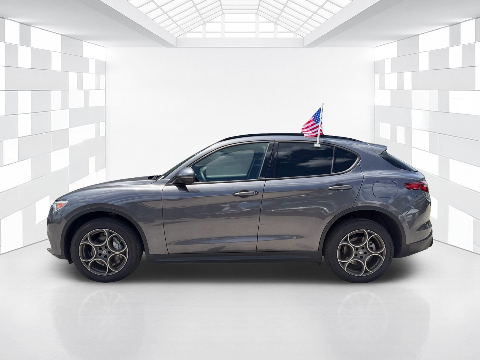 Used 2023 Alfa Romeo Stelvio Sprint RWD image 4