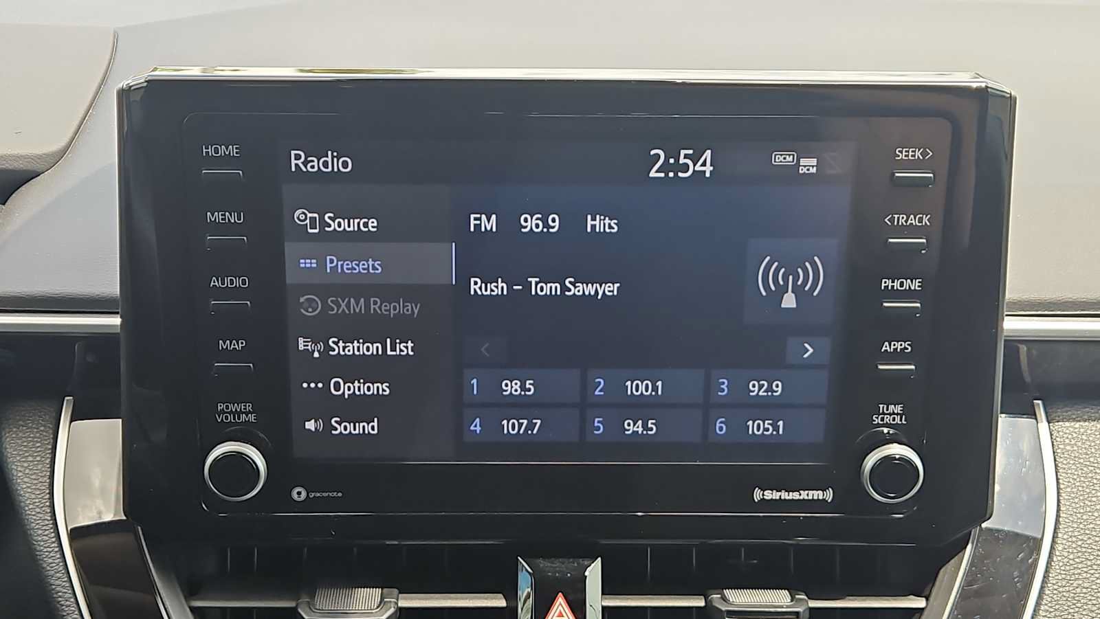 Used 2022 Toyota Corolla LE FWD image 12
