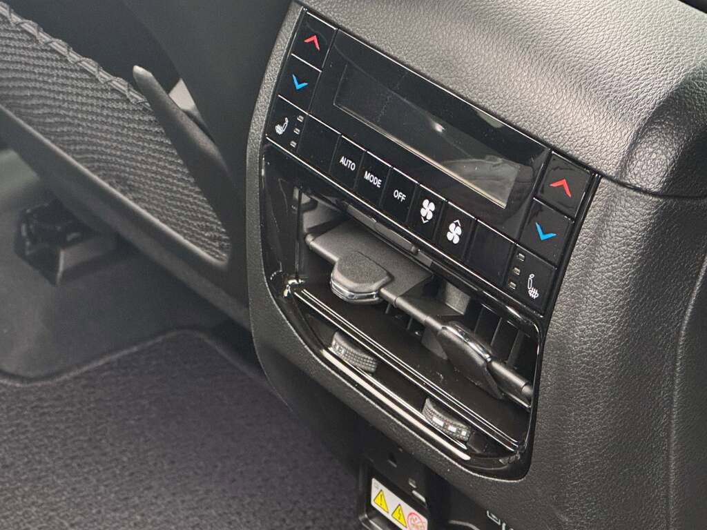 New 2025 Jeep Grand Cherokee L Summit w/ Luxury Tech Group V image 22