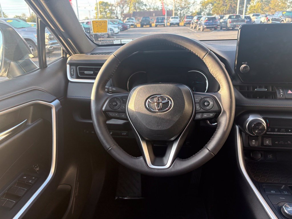 Used 2024 Toyota RAV4 XSE w/ Weather Package AWD/4WD image 19