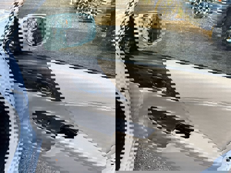 Used 2017 Honda Accord EX-L image 21