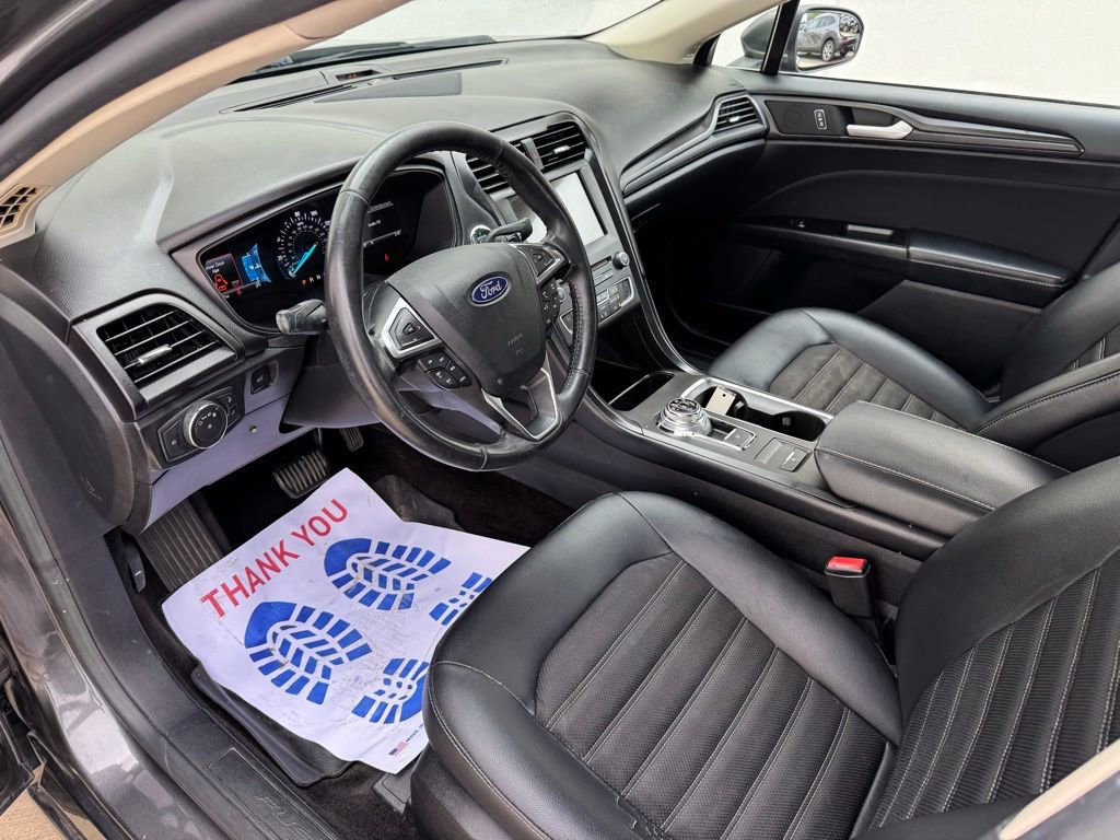 Used 2018 Ford Fusion SE w/ Equipment Group 201A FWD image 11