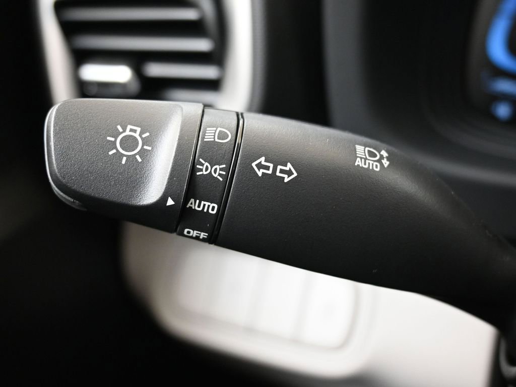 New 2026 Hyundai Venue SEL FWD image 28