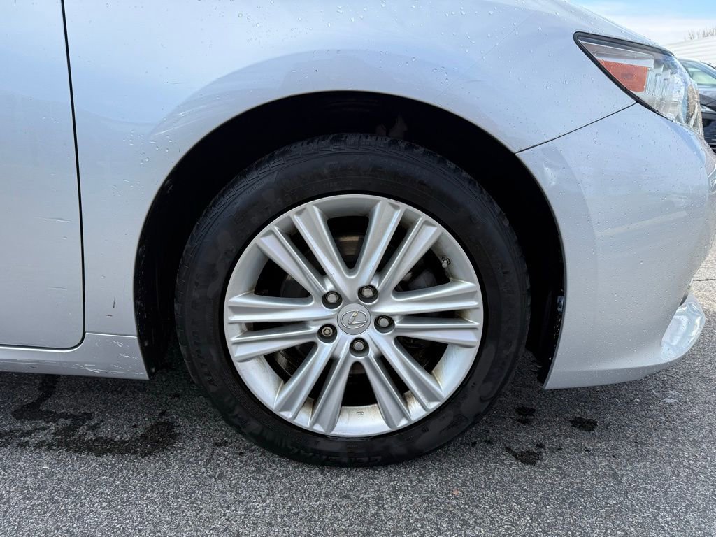 Used 2015 Lexus ES 350 w/ Premium Package image 26