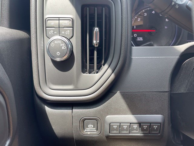 New 2024 GMC Sierra 2500 Pro w/ Convenience Package RWD image 13