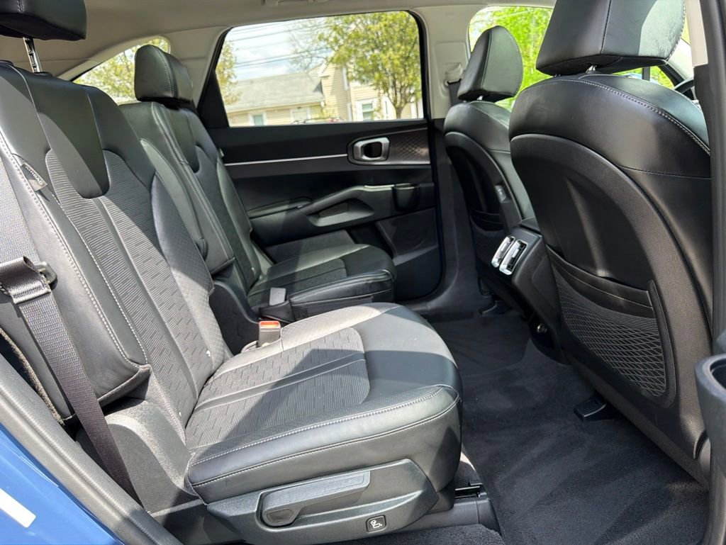 Used 2025 Kia Sorento EX w/ Panoramic Sunroof Package AWD/4WD image 26