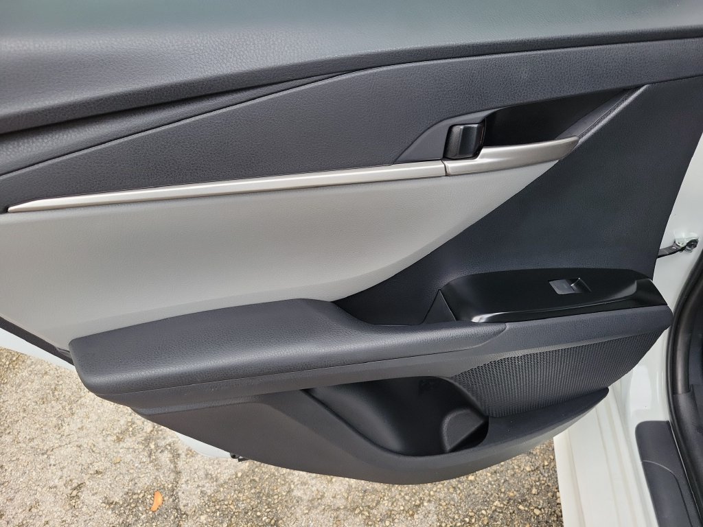 Used 2026 Toyota Camry SE FWD image 20