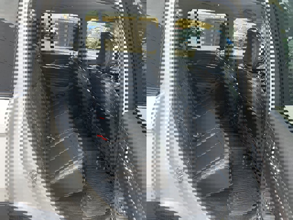 Used 2024 Jeep Grand Cherokee Limited image 19