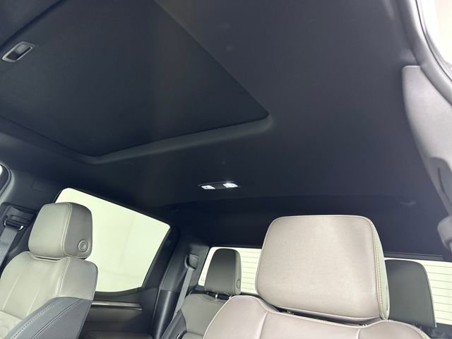 Used 2025 Chevrolet Silverado 1500 ZR2 w/ Technology Package image 12