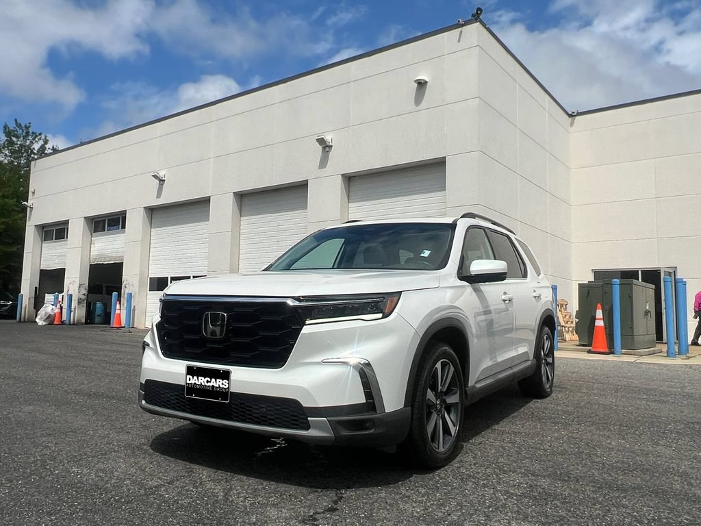 Certified 2024 Honda Pilot Touring image 32