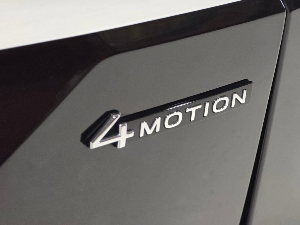 Used 2024 Volkswagen Atlas SEL AWD/4WD image 17