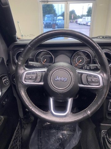 Used 2019 Jeep Wrangler Unlimited Sahara w/ Quick Order Package 24M Moab image 28