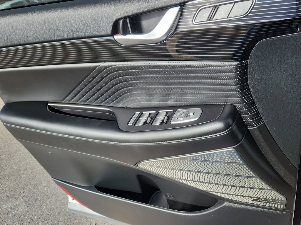 Used 2025 Hyundai Palisade Calligraphy image 9