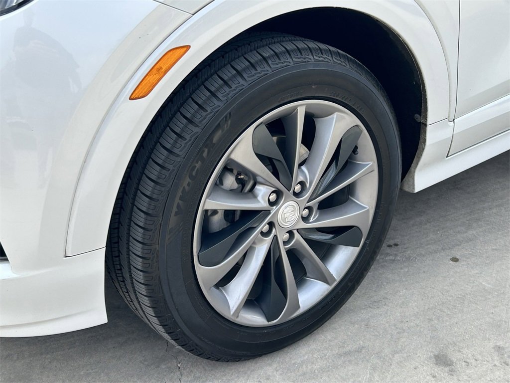 Used 2020 Buick Encore GX Essence w/ Advanced Technology Package image 9