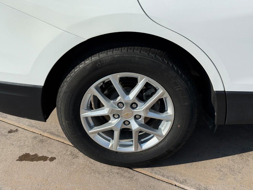 Used 2024 Chevrolet Equinox LS w/ Driver Confidence II Package FWD image 6