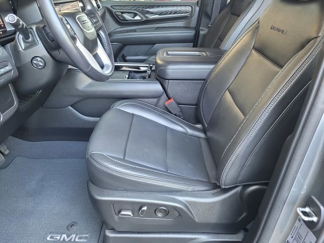 Used 2022 GMC Yukon XL Denali AWD/4WD image 17