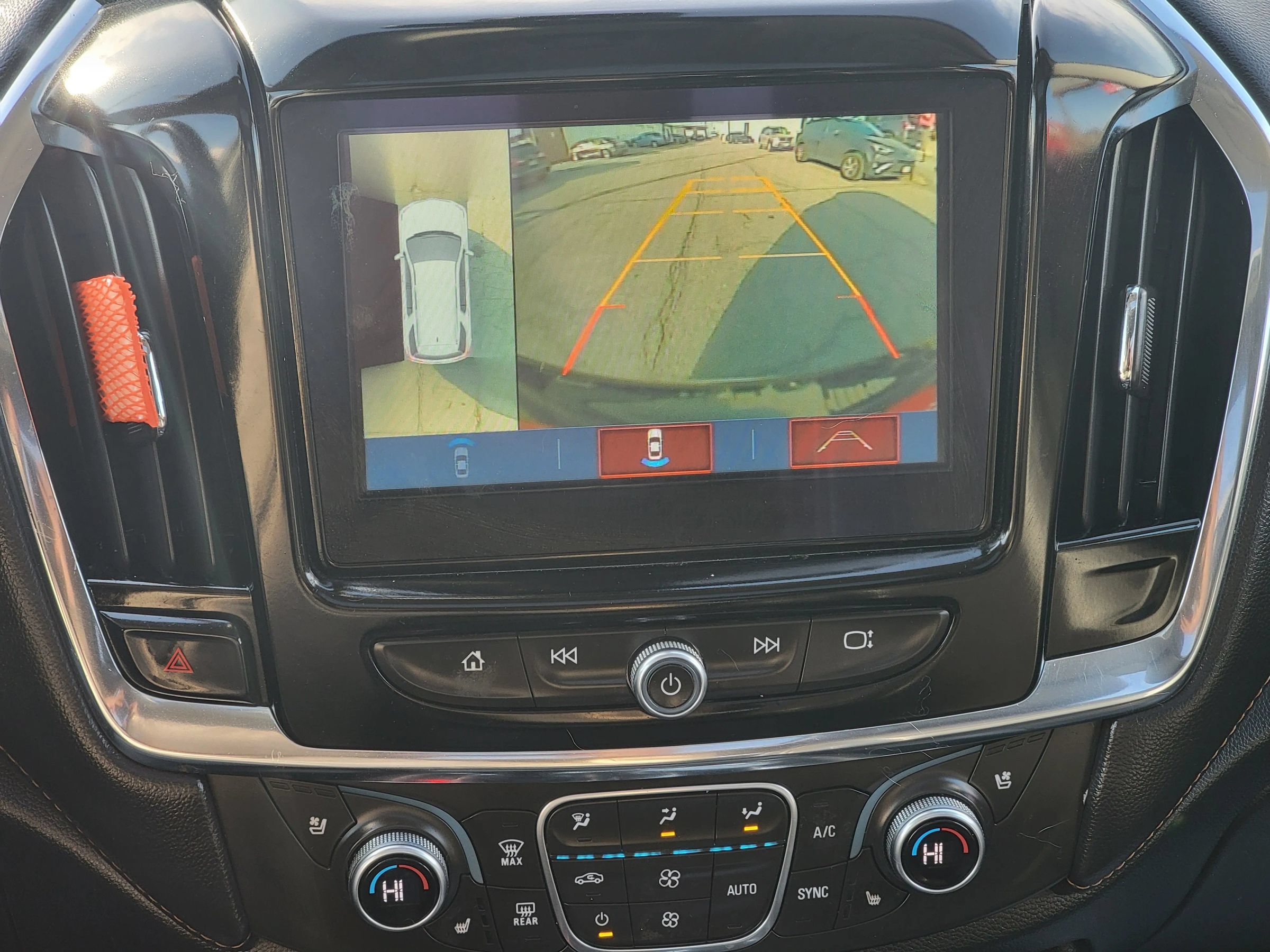 Used 2018 Chevrolet Traverse Premier AWD/4WD image 16