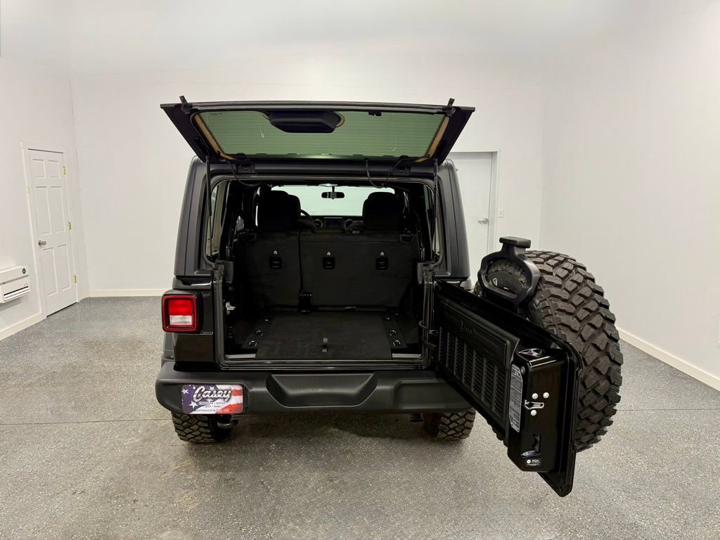 Used 2023 Jeep Wrangler Willys image 11
