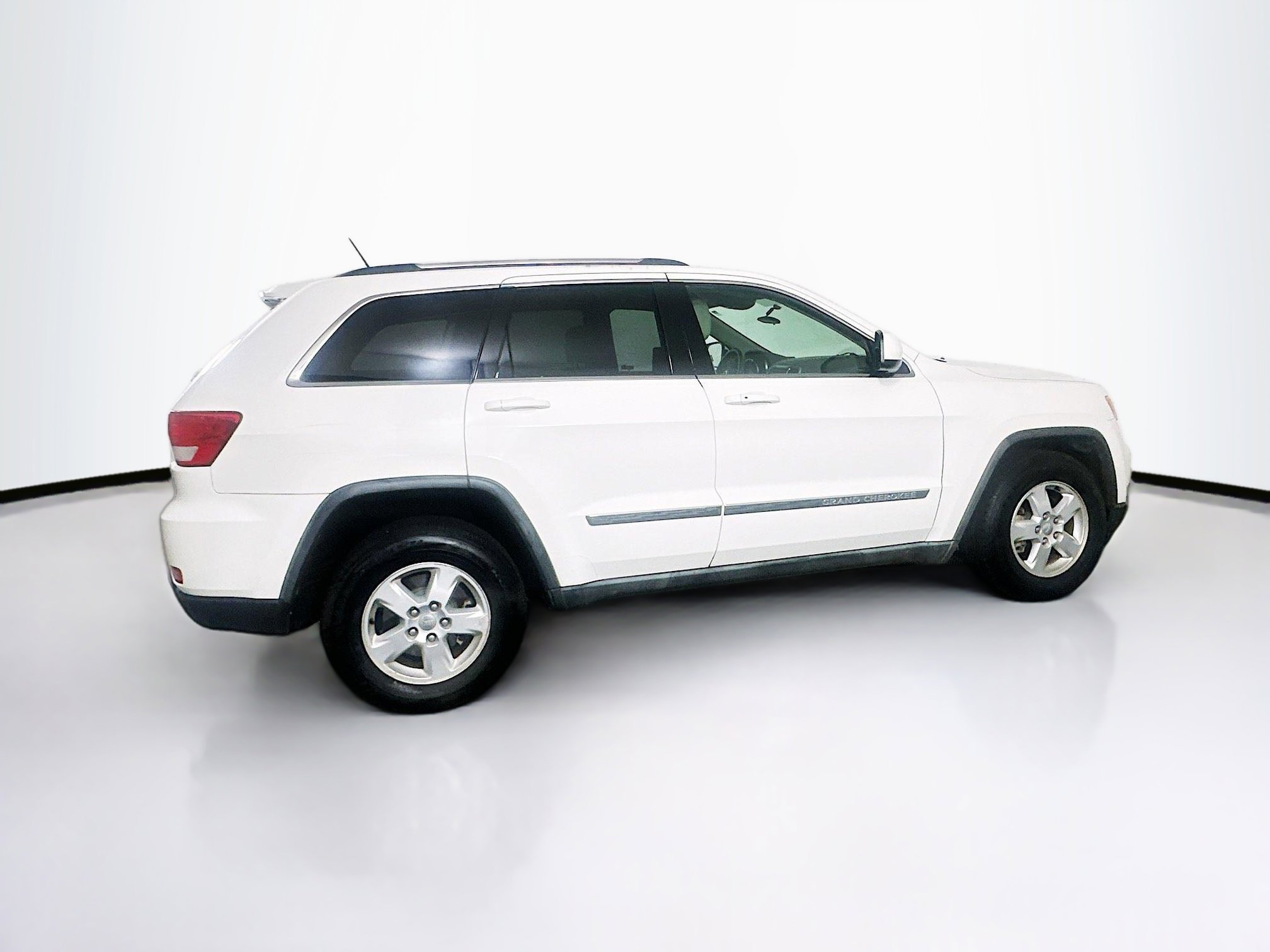 Used 2011 Jeep Grand Cherokee Laredo w/ Trailer Tow Group image 10