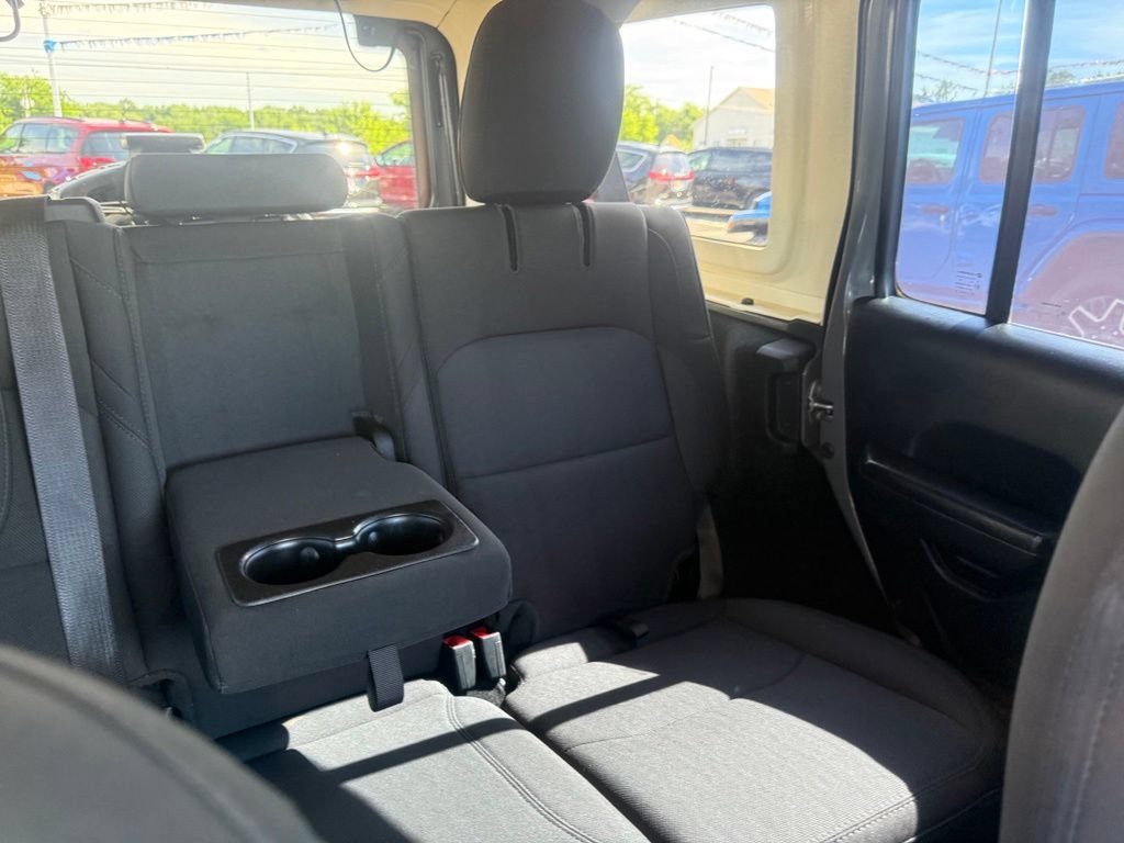 Used 2023 Jeep Wrangler Unlimited w/ Cold Weather Group AWD/4WD image 58