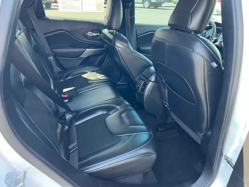 Used 2020 Jeep Cherokee Latitude Plus FWD image 9