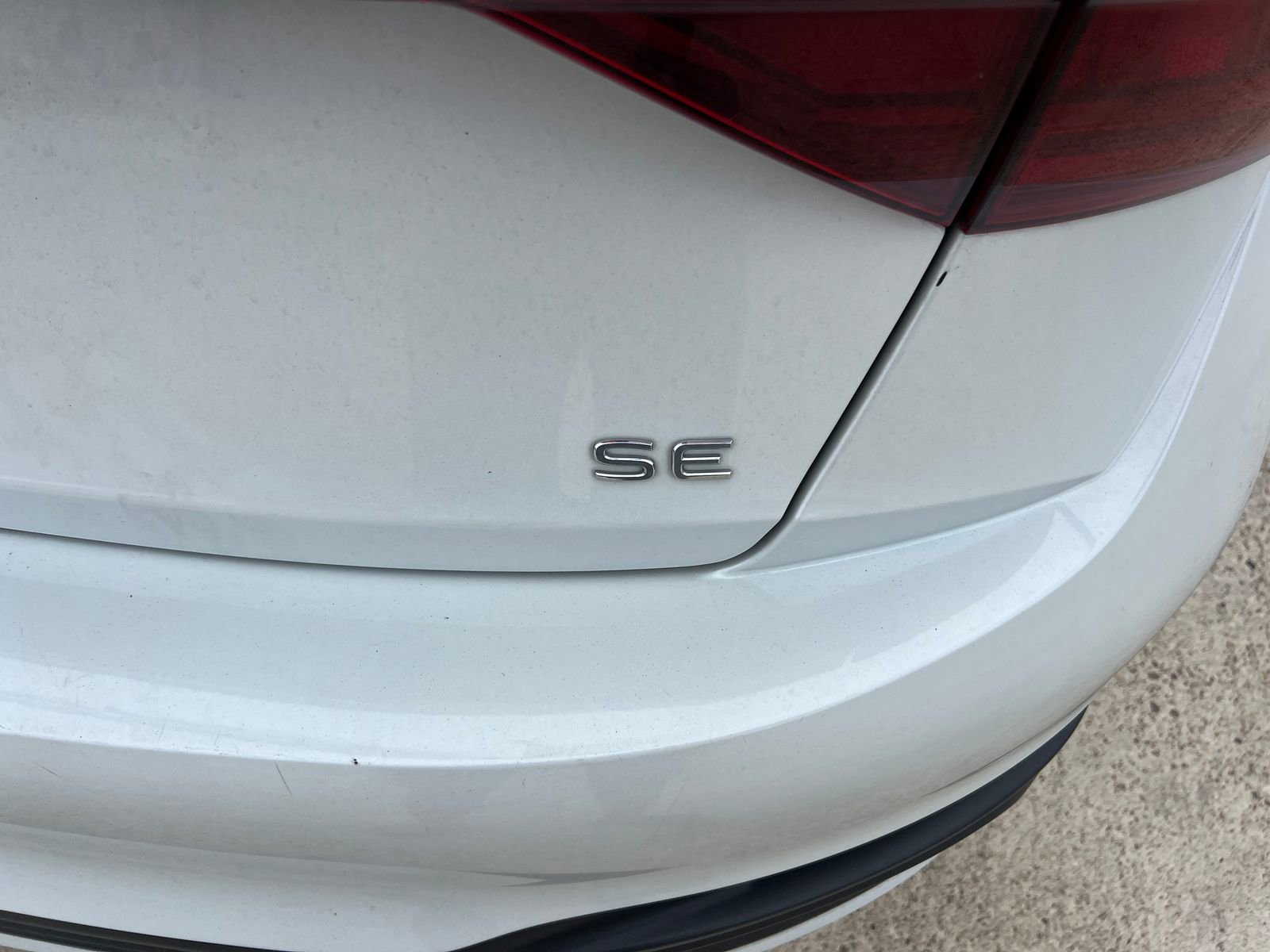Used 2023 Volkswagen Jetta SE FWD image 28