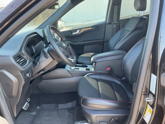 Used 2024 Ford Escape ST-Line w/ Tech Pack #1 image 17