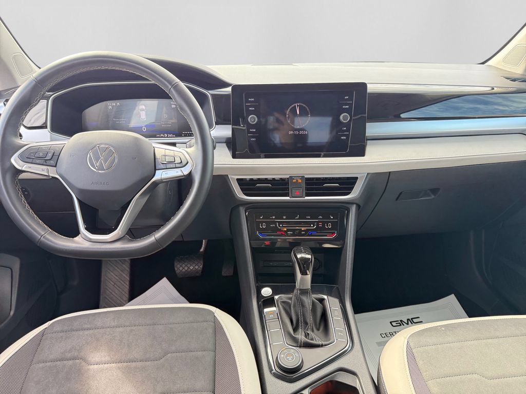 Used 2025 Volkswagen Taos SE AWD/4WD image 23
